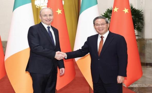 李强同爱尔兰总理马丁会谈
